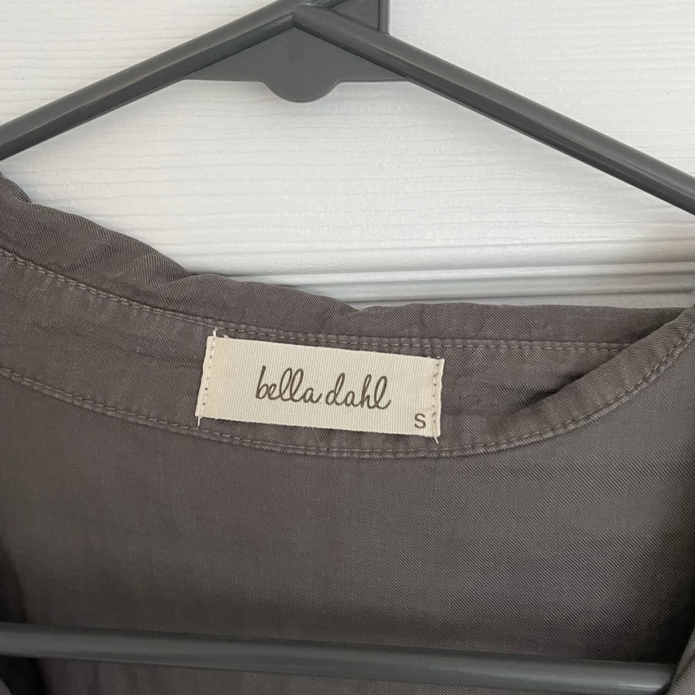 Bella Dahl gray shirt small stain - Picture 3 of 4
